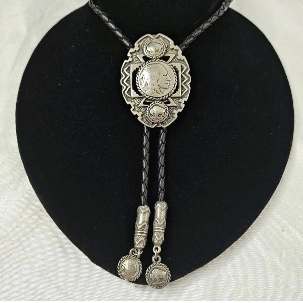 EJC Southwestern Indian Head Coin Buffalo Pewter Bolo Tie Black Braided Leather